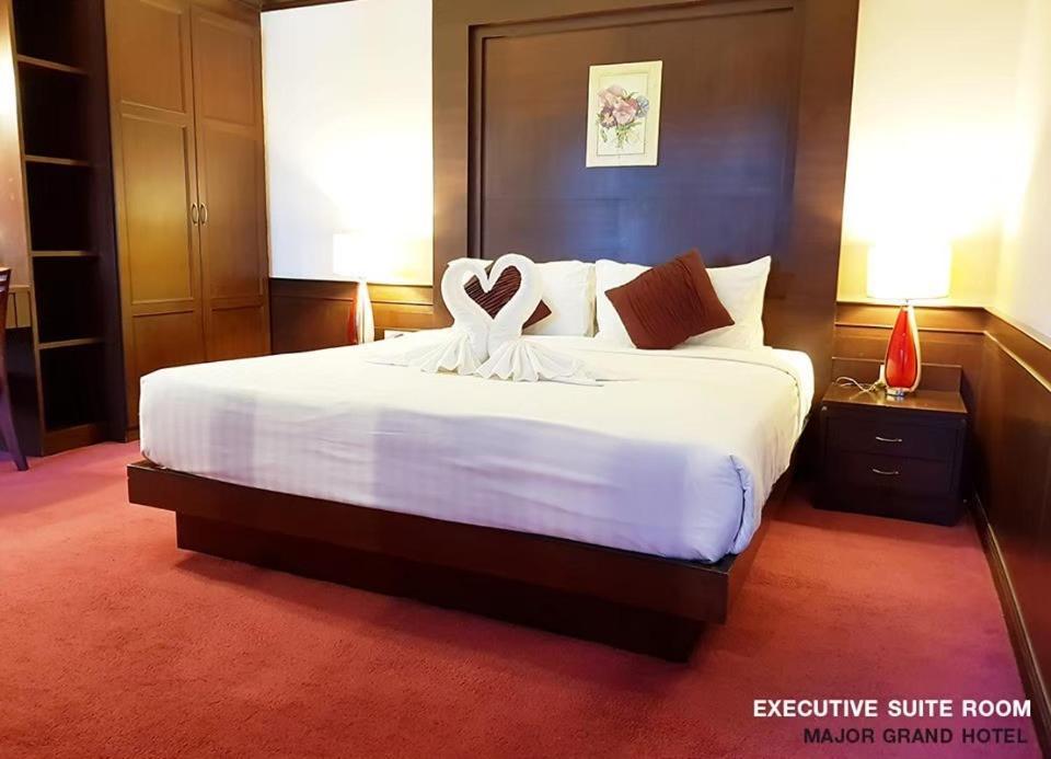 Major Grand Hotel Chum Phae Экстерьер фото