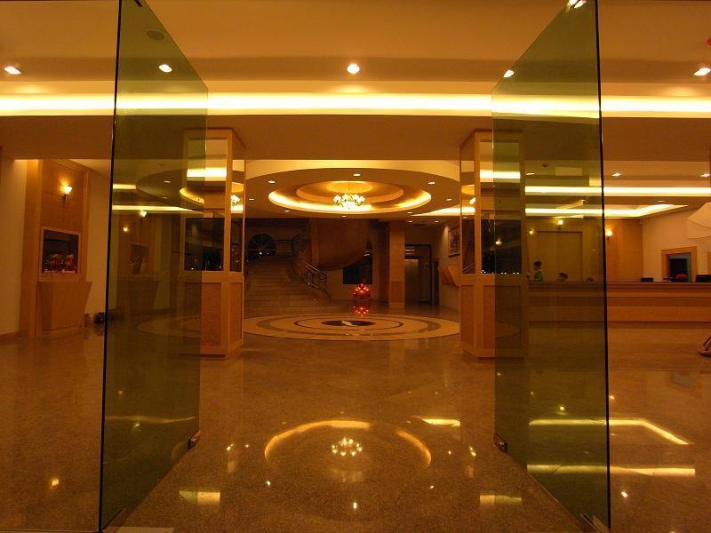 Major Grand Hotel Chum Phae Экстерьер фото