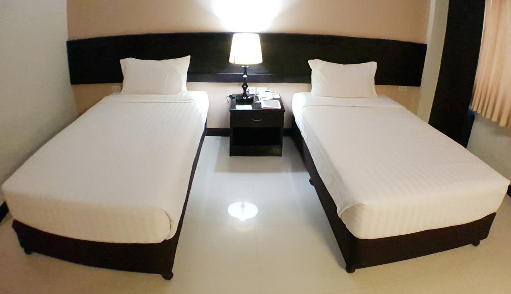 Major Grand Hotel Chum Phae Экстерьер фото