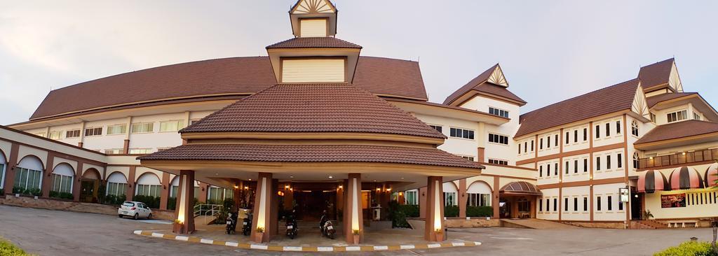 Major Grand Hotel Chum Phae Экстерьер фото