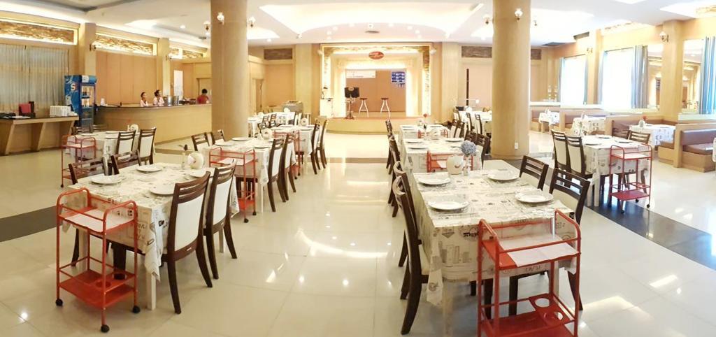 Major Grand Hotel Chum Phae Экстерьер фото