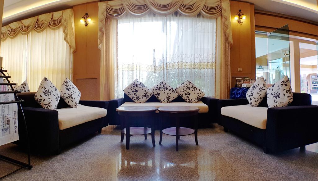 Major Grand Hotel Chum Phae Экстерьер фото