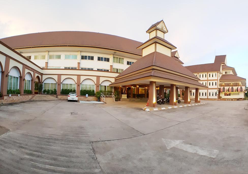 Major Grand Hotel Chum Phae Экстерьер фото